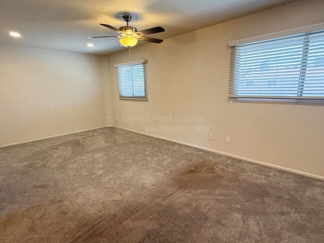 Building Photo - 6742 N 43rd Ave