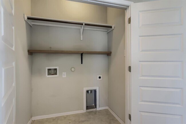 Building Photo - 1310 Goforth Rd