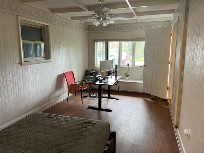 Building Photo - Spacious Home in McBryde Village next to V...