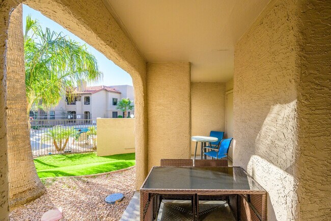 Building Photo - 9695 N 93rd Way