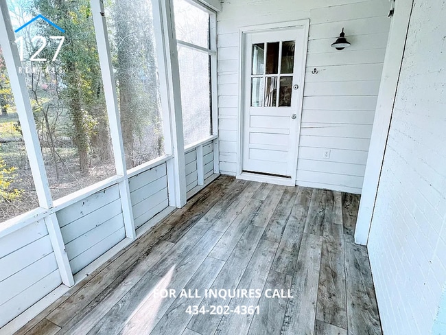 Building Photo - Spacious 2-Bedroom in the Heart of Lynchburg