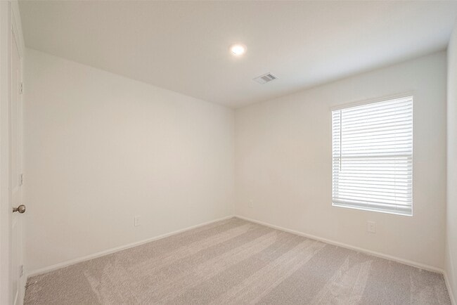 Building Photo - 1491 Las Cuevas Dr