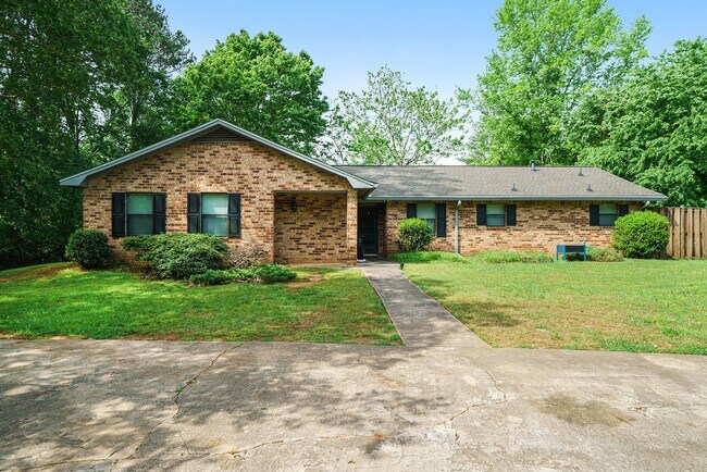 Building Photo - Park East