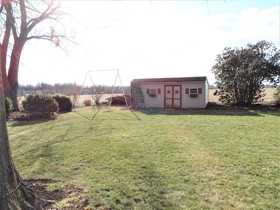 Building Photo - 1357 E Oregon Rd