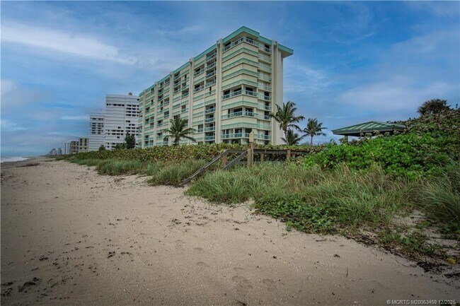 Building Photo - 9940 S Ocean Dr