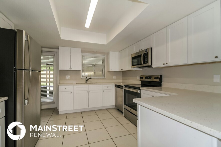 Building Photo - 639 Wheeling Ave