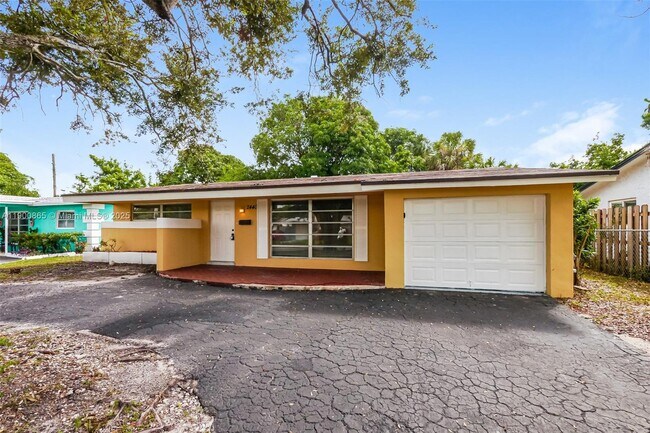 Primary Photo - 2440 NW 68th Ave