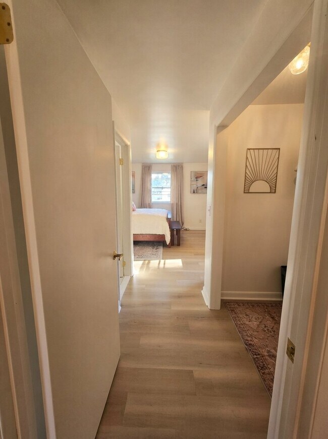 Building Photo - 1422 Millbro Cir
