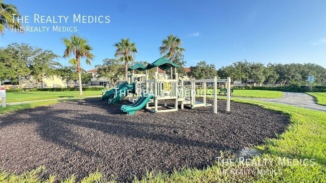 Building Photo - 4802 Cumbrian Lakes Dr