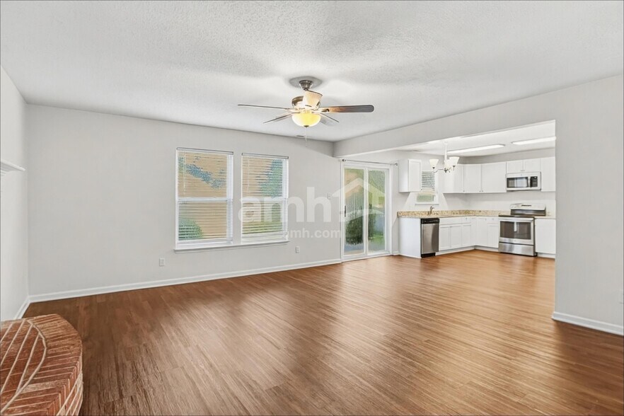 Building Photo - 9318 W Rising Sun Dr