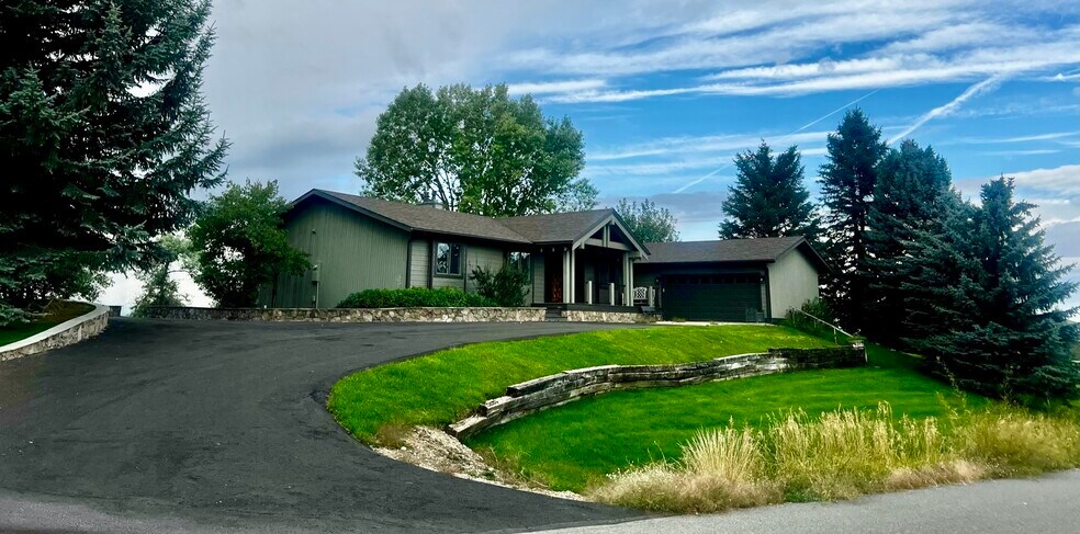 Primary Photo - 5014 Justin Ln