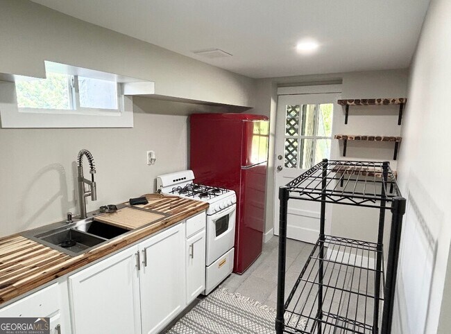 Building Photo - 1187 Lynmoor Dr NE