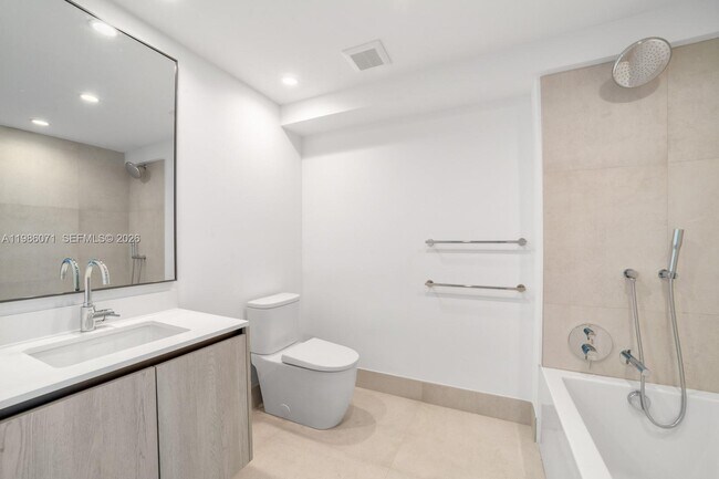 Building Photo - 9221 E Bay Harbor Dr