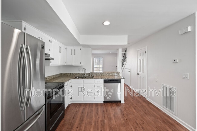 Building Photo - 1300 Aline Ave