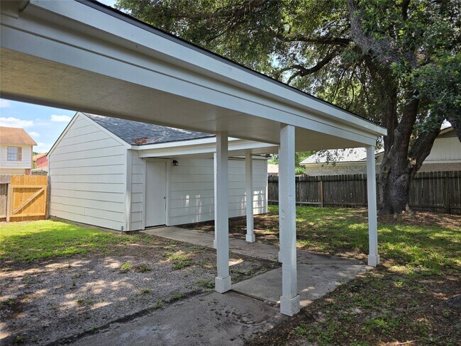 Building Photo - 11350 Raven View Dr