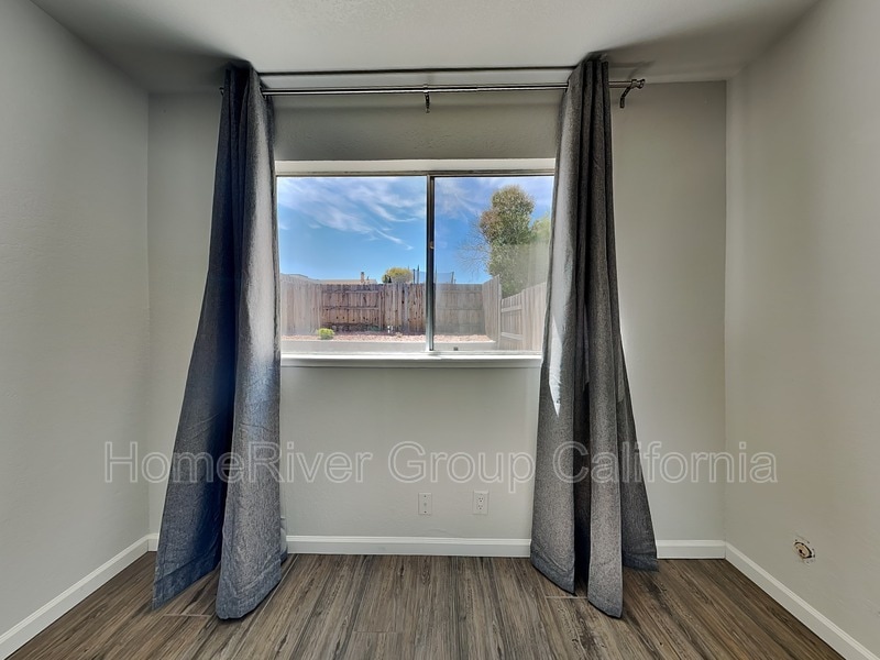 Building Photo - 5901 Spring Glen Dr