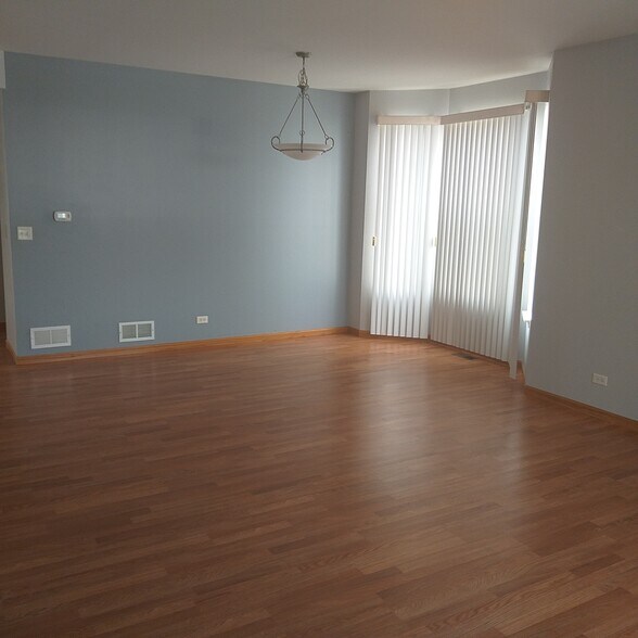 Building Photo - 277 W Biros Ln