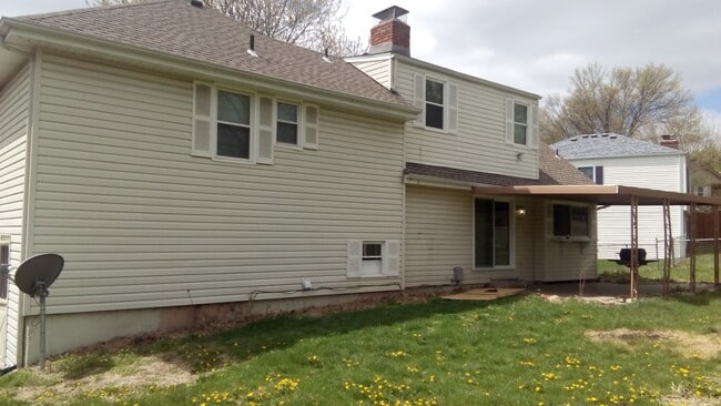 Building Photo - 10013 N Harrison Dr