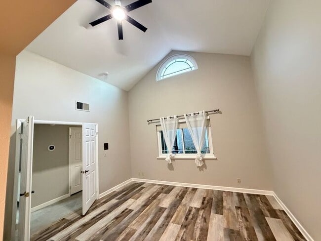 Building Photo - To schedule a viewing, call Wally Fellman at 702-493-9787