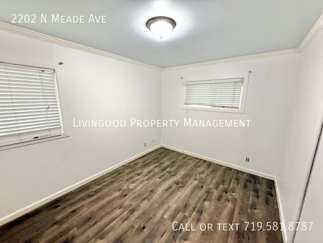 Building Photo - 2202 N Meade Ave