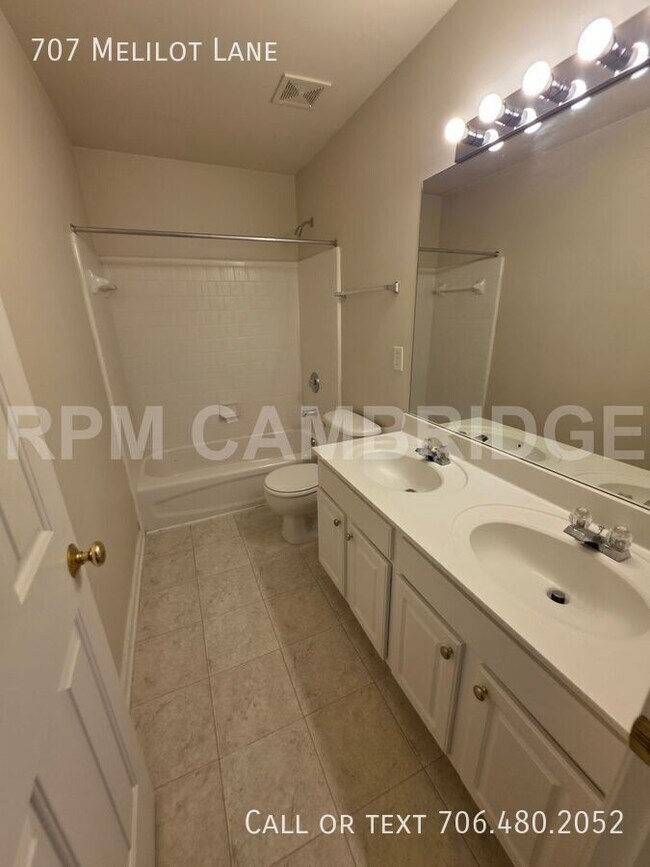 Building Photo - 707 Melilot Ln