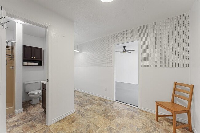 Building Photo - 893 County Rd 2267