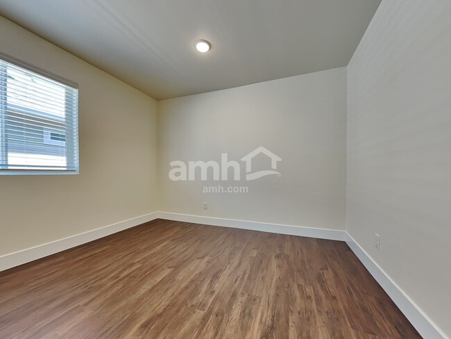 Building Photo - 17613 26th Ave Ct E