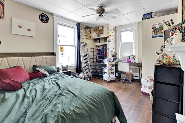 Building Photo - 455 Dallas St