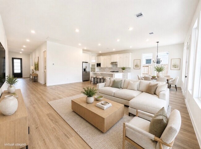 Building Photo - 31026 Sun Vly Dr