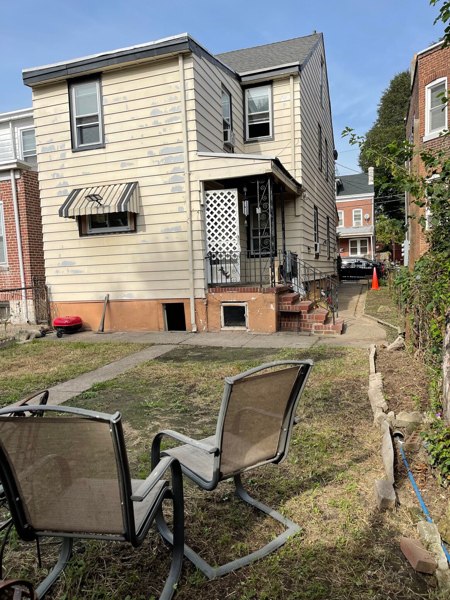 Building Photo - 59 E Paul Ave