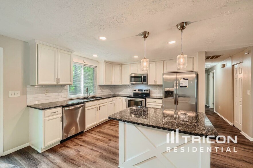 Building Photo - 5909 Chatham Ct NW