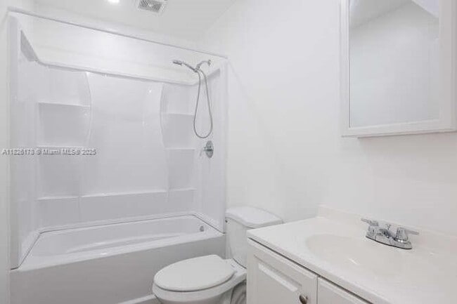 Building Photo - 7126 Ballantrae Ct