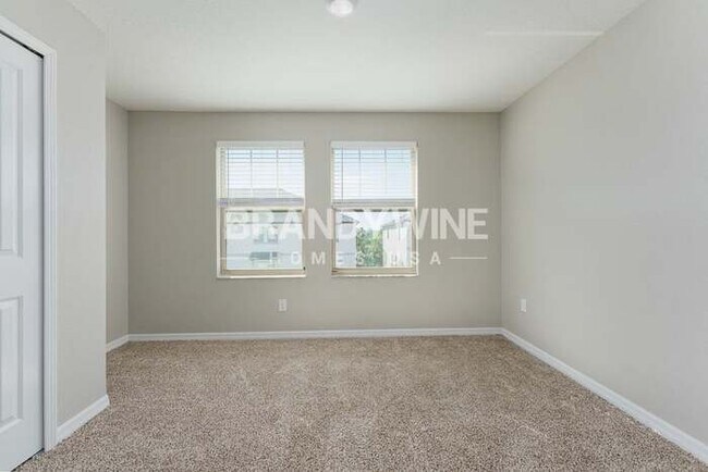 Building Photo - 5637 Mercado Dr