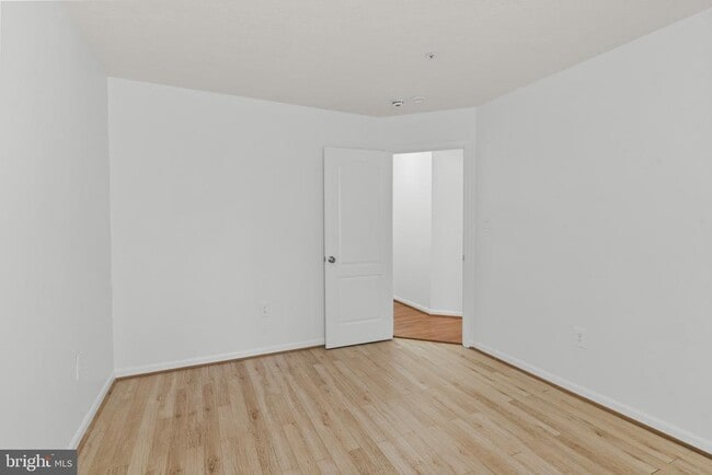 Building Photo - 6033 Grenfell Loop