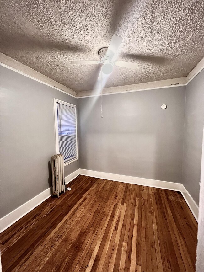 Building Photo - 17860 Glendale St