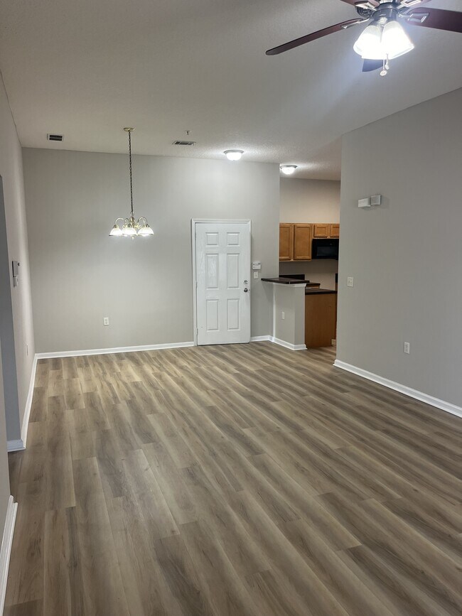 Building Photo - 5101 Playpen Dr