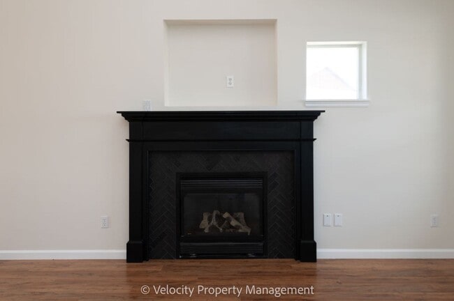 Building Photo - Remodel SW Redmond Home