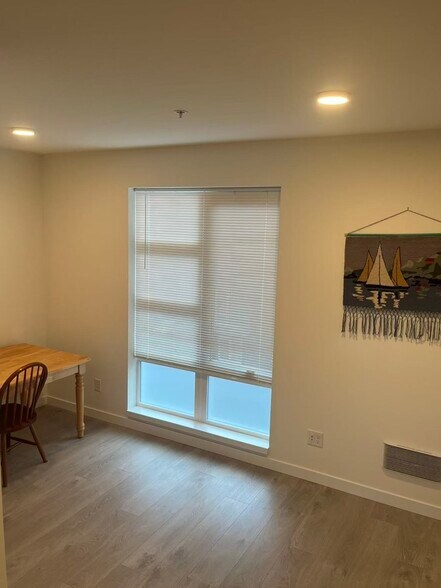 Building Photo - 11208 Pinehurst Way NE