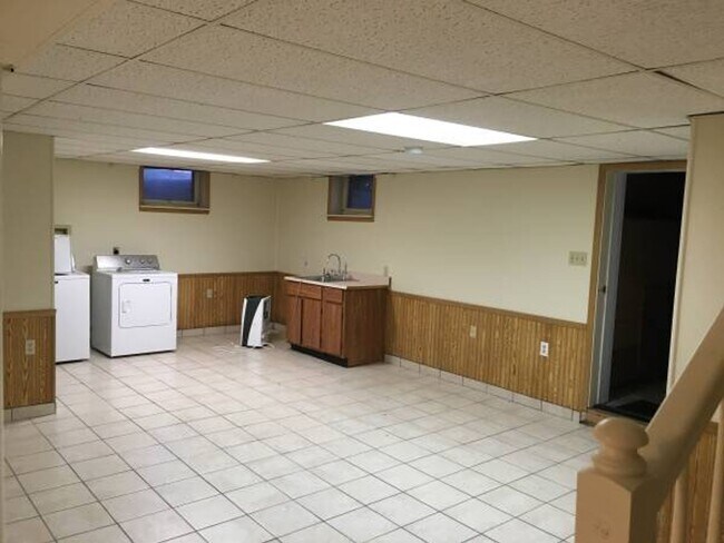 Building Photo - Curtin Street