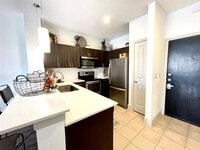 Building Photo - 2222 Smith St