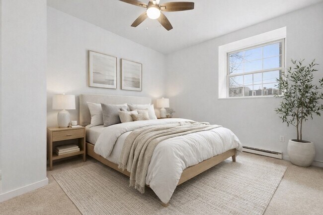 Building Photo - 30 Monument Sq