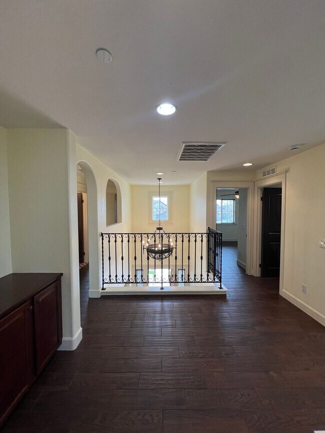 Building Photo - 14816 Huckleberry Dr