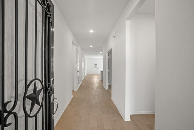 Building Photo - 23103 Forebear Dr