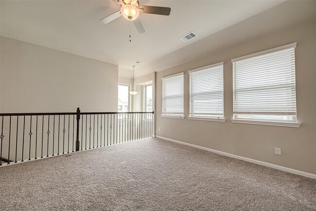 Building Photo - 2559 Terrace Point Dr