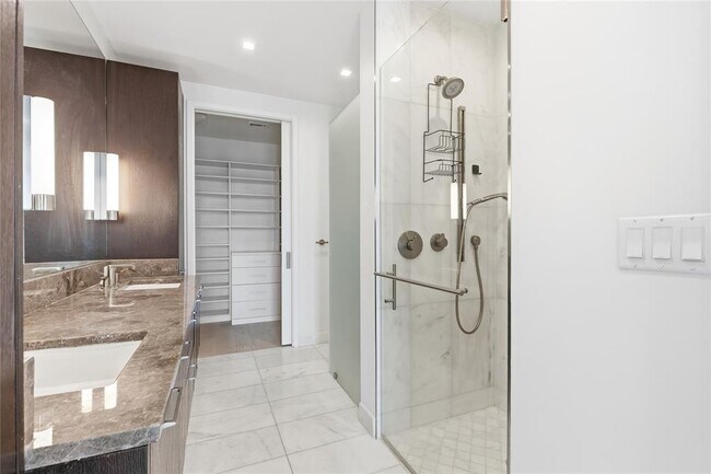 Building Photo - 501 West Ave