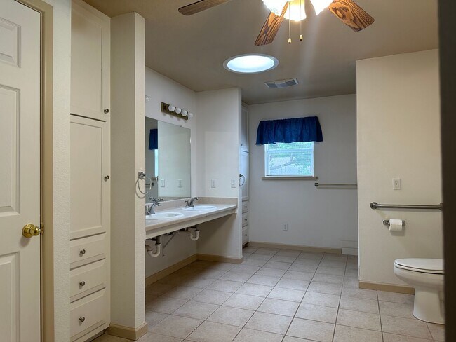 Building Photo - Elegant Home in Central Lubbock Available ...