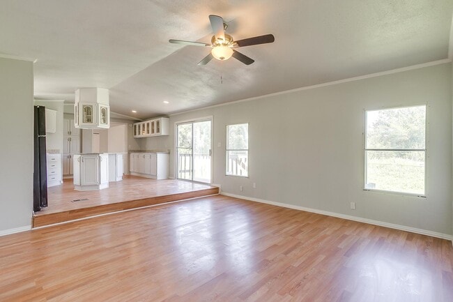 Building Photo - 149 Valley Meadows Dr
