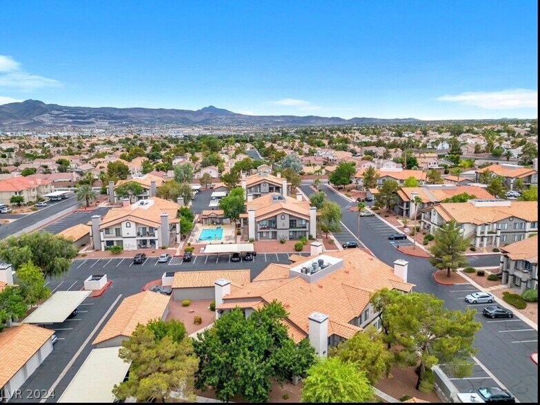 Building Photo - 1575 W Warm Springs Rd