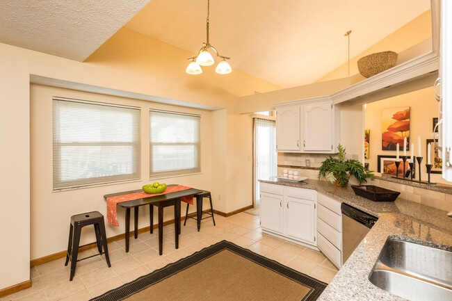 Building Photo - 4112 Loughmoor Dr