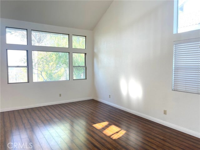 Building Photo - 2985 Amber Dr